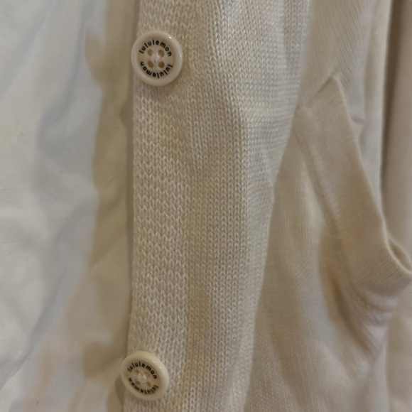 Lululemon beige  cardigan with pockets Sz 4 - Picture 6 of 16